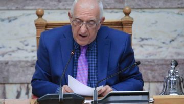 Συγχαρητήρια Νικήτα Κακλαμάνη στον Λευτέρη Πετρούνια για το ασημένιο μετάλλιο
