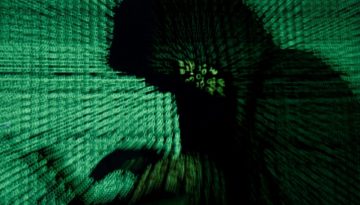 &laquo;&Sigma;&eta;&mu;&epsilon;ί&omicron; &kappa;&alpha;&mu;&pi;ή&sigmaf;&raquo; &eta; &delta;ή&lambda;&omega;&sigma;&eta; &Nu;&tau;ί&lambda;&iota;&alpha;&nu; &gamma;&iota;&alpha; &tau;&iota;&sigmaf; &upsilon;&pi;&omicron;&kappa;&lambda;&omicron;&pi;έ&sigmaf; &lambda;έ&epsilon;&iota; &omicron; &delta;&iota;&kappa;&eta;&gamma;ό&rho;&omicron;&sigmaf; &theta;&upsilon;&mu;ά&tau;&omega;&nu; &tau;&omicron;&upsilon; Predator