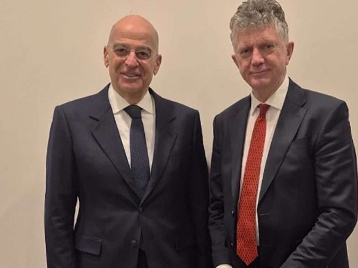 Συνάντηση Δένδια με τον Σύμβουλο Εθνικής Ασφαλείας της Βρετανίας