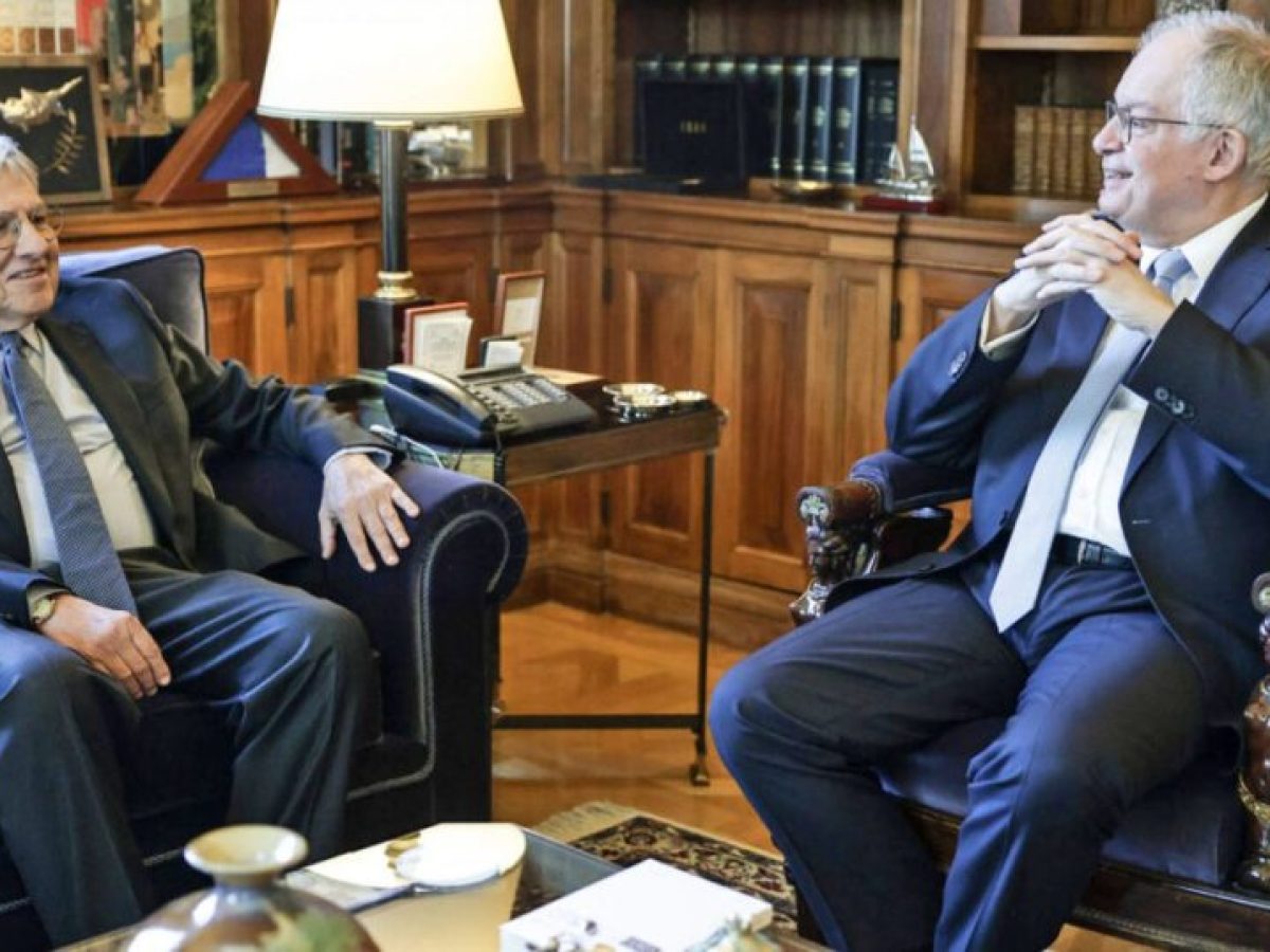 Συνάντηση Τασούλα – Γιαννίτση στο Προεδρικό Μέγαρο