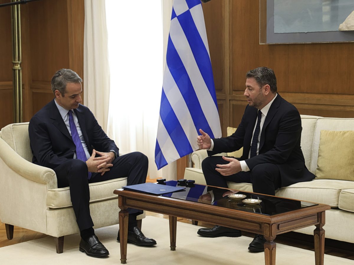 Στα άκρα η κόντρα ΝΔ – ΠΑΣΟΚ: Οι υποκλοπές ξανά στο προσκήνιο