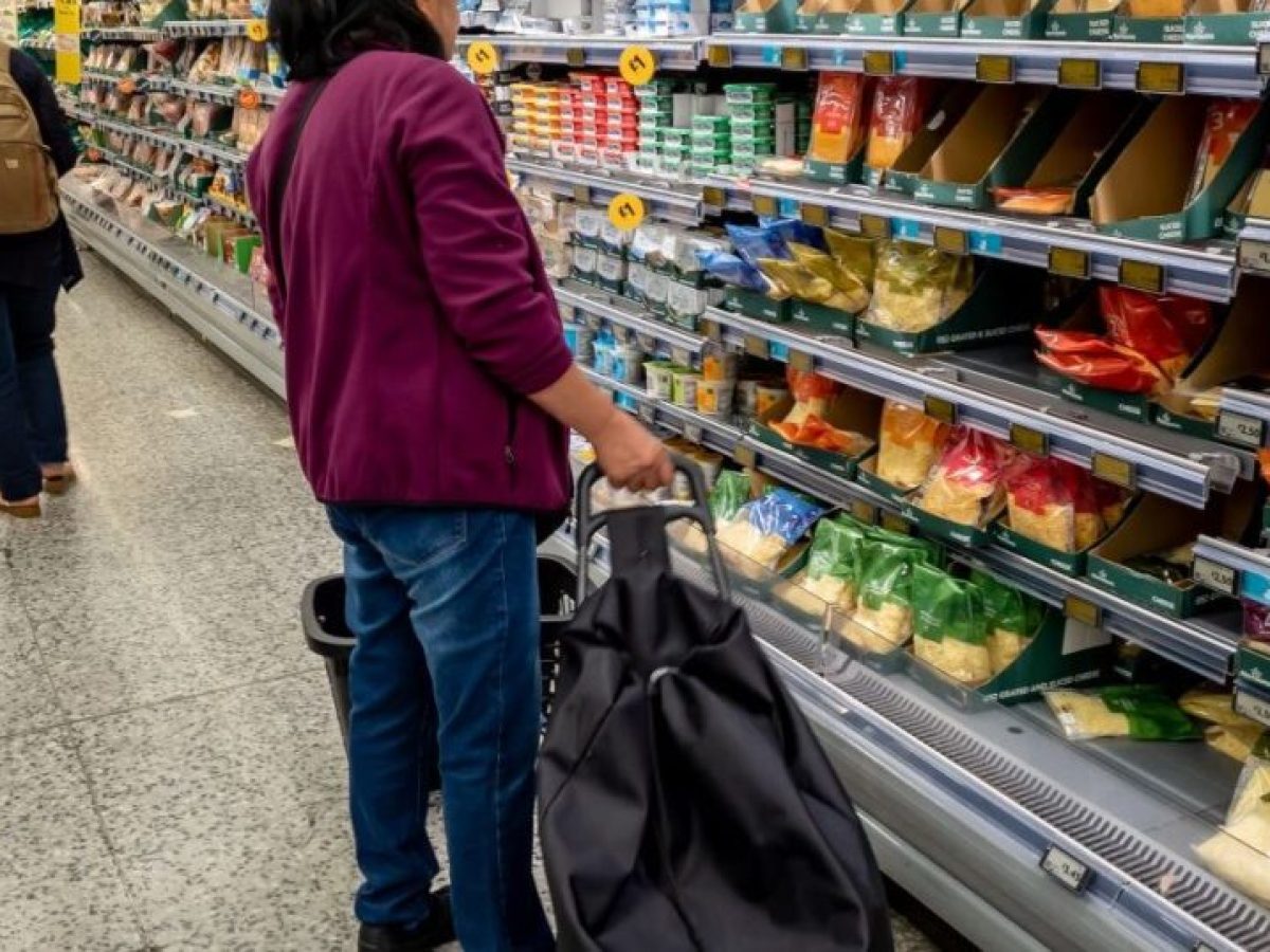 Στα δικά μας «Στενά του Ορμούζ» των ανατιμήσεων και της αισχροκέρδειας