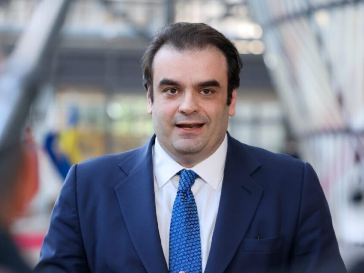 Στη Σύνοδο Κορυφής σήμερα Μητσοτάκης και Πιερρακάκης με «βαριά ατζέντα»: Τα Στενά του Ορμούζ, τα μέτρα στήριξης κατά της