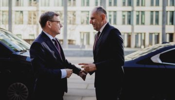 &Sigma;&tau;&eta;&nu; &Alpha;&theta;ή&nu;&alpha; &alpha;&rho;&chi;έ&sigmaf; &Mu;&alpha;ΐ&omicron;&upsilon; &omicron; &Gamma;&epsilon;&rho;&mu;&alpha;&nu;ό&sigmaf; &Upsilon;&Pi;&Epsilon;&Xi; &ndash; &laquo;&Alpha;&pi;&alpha;&rho;&alpha;ί&tau;&eta;&tau;&epsilon;&sigmaf; &omicron;&iota; &sigma;&upsilon;&mu;&phi;&omega;&nu;ί&epsilon;&sigmaf; &mu;&epsilon; &kappa;&rho;ά&tau;&eta; &Kappa;&omicron;&lambda;&pi;&omicron;&upsilon; &kappa;&alpha;&iota; &Iota;&rho;ά&nu; &gamma;&iota;&alpha; &epsilon;&xi;&alpha;&sigma;&phi;ά&lambda;&iota;&sigma;&eta; &delta;&iota;έ&lambda;&epsilon;&upsilon;&sigma;&eta;&sigmaf;&raquo;