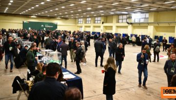 Στις κάλπες οι σύνεδροι του ΠΑΣΟΚ, εκλέγουν τη νέα Κεντρική Επιτροπή, 506 υποψήφιοι για 271 θέσεις – Δείτε λίστα