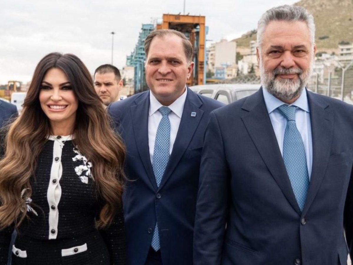 Στο λιμάνι του Πειραιά η Πρέσβης των ΗΠΑ