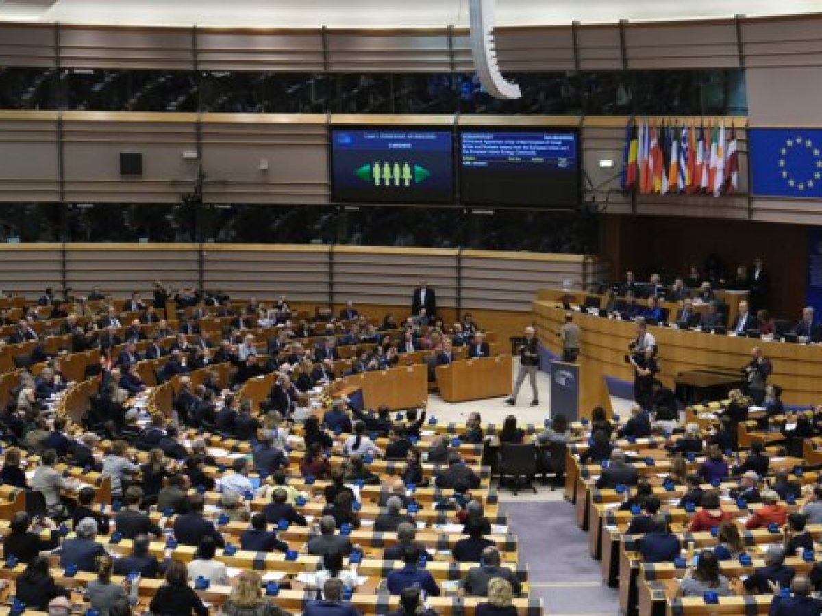 Τα Τέμπη και οι υποκλοπές πάλι στην Ευρωβουλή – Το παρασκήνιο πίσω από την πρωτοβουλία Αρβανίτη