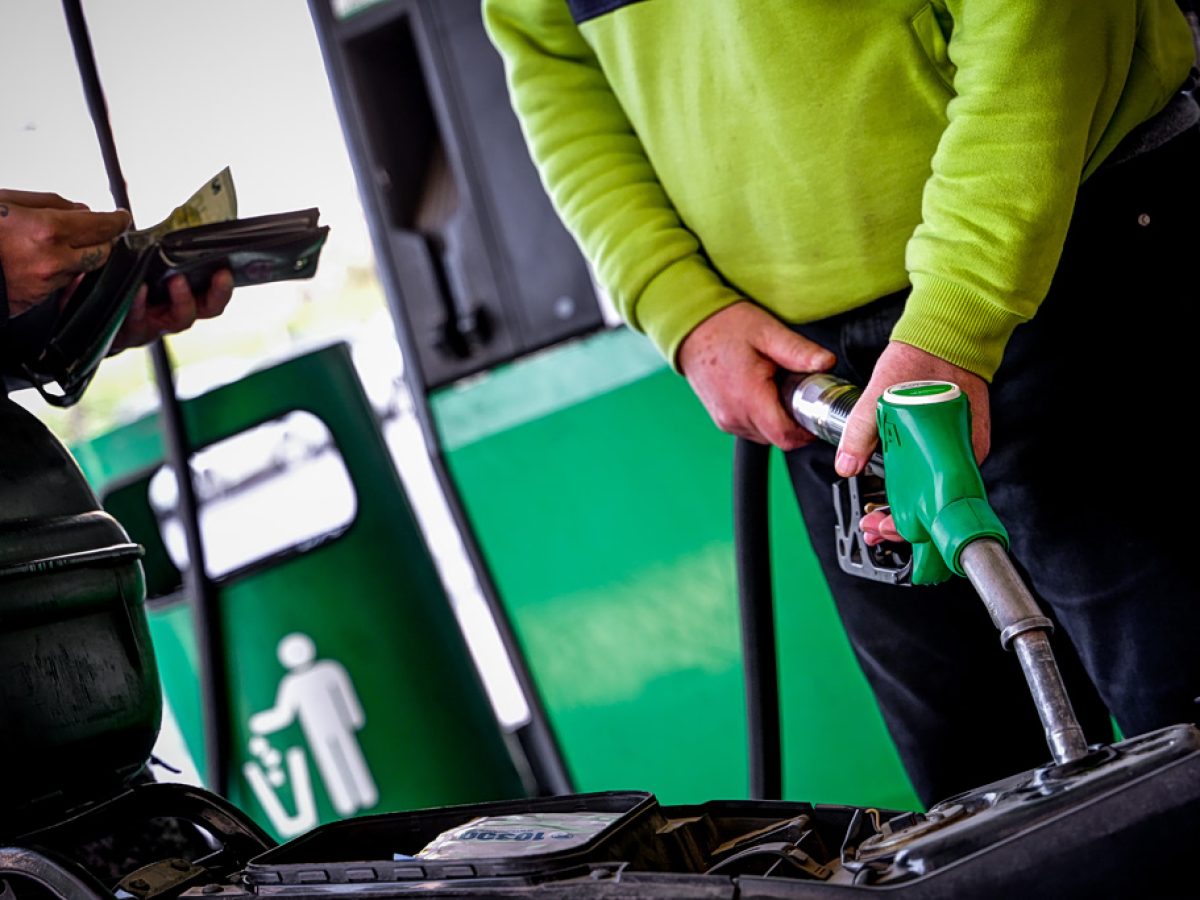 Θεοδωρικάκος: Εξετάζονται πρόσθετα μέτρα πέρα από το πλαφόν