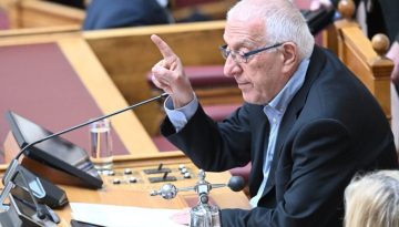 Θρυαλλίδα εξελίξεων το… κρακεράκι – Κακλαμάνης: Ερχονται σημειακές αλλαγές στον ΚτΒ