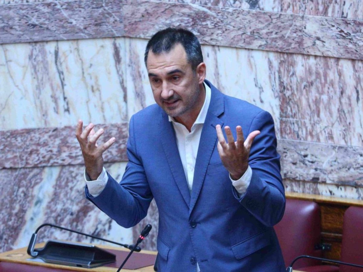 Την παραίτησή του από πρόεδρος της Νέας Αριστεράς υπέβαλε ο Αλέξης Χαρίτσης