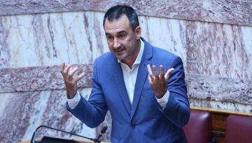 Την παραίτησή του από πρόεδρος της Νέας Αριστεράς υπέβαλε ο Αλέξης Χαρίτσης