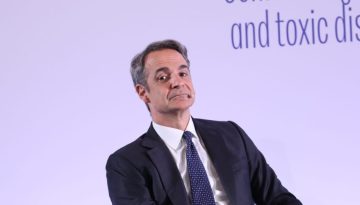 Το διπλό στοίχημα του Μαξίμου: Συσπείρωση ψηφοφόρων και μέτρα για την ακρίβεια λόγω πολέμου