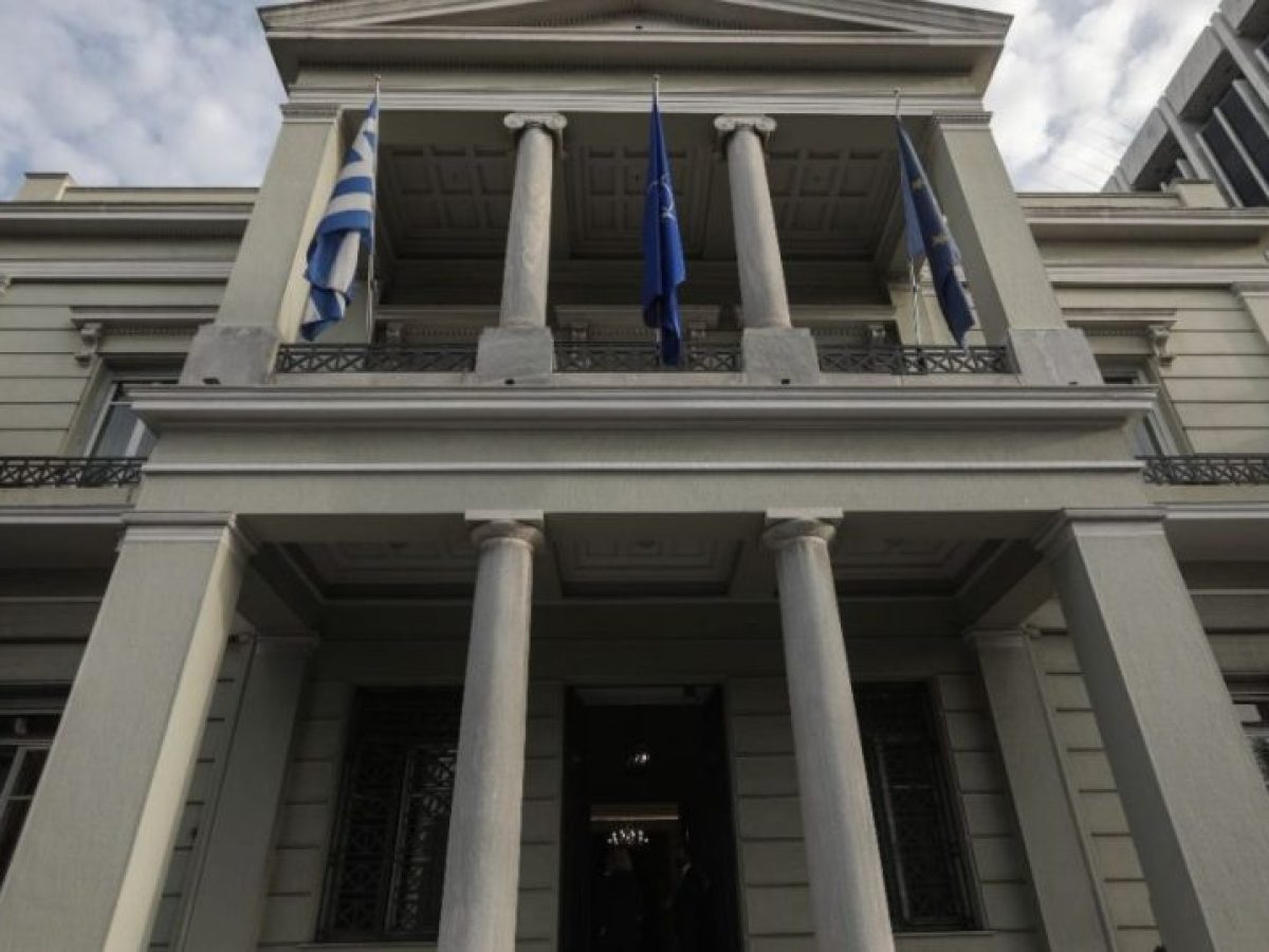 &Tau;&omicron; &Upsilon;&Pi;&Epsilon;&Xi; &alpha;&pi;&alpha;&nu;&tau;ά &sigma;&tau;&eta;&nu; Ά&gamma;&kappa;&upsilon;&rho;&alpha; &gamma;&iota;&alpha; Patriot &sigma;&tau;&eta;&nu; &Kappa;ά&rho;&pi;&alpha;&theta;&omicron;: &laquo;&Eta; &alpha;&mu;&upsilon;&nu;&tau;&iota;&kappa;ή &delta;&iota;ά&tau;&alpha;&xi;&eta; &tau;&eta;&sigmaf; &Epsilon;&lambda;&lambda;ά&delta;&alpha;&sigmaf; &epsilon;ί&nu;&alpha;&iota; &alpha;&delta;&iota;&alpha;&pi;&rho;&alpha;&gamma;&mu;ά&tau;&epsilon;&upsilon;&tau;&eta;&raquo;