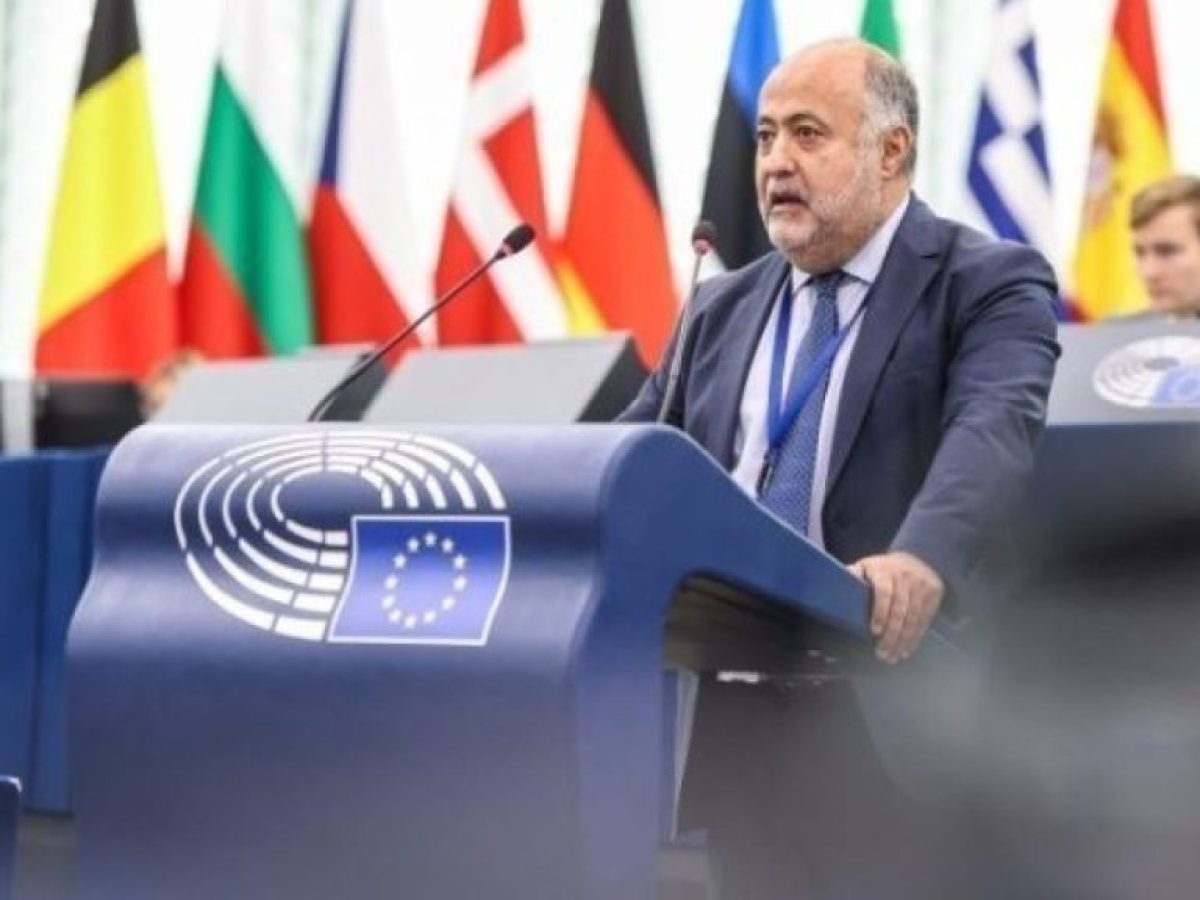Τσιόδρας στο Ευρωκοινοβούλιο: Ενίσχυση της προστασίας των καταναλωτών με νέους κανόνες για τα πακέτα ταξιδιών