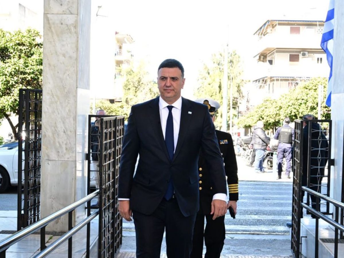 Β. Κικίλιας: Η κυβέρνηση στηρίζει την κοινωνία με 300 εκατ. ευρώ – Παρεμβάσεις για συγκράτηση τιμών στα ακτοπλοϊκά