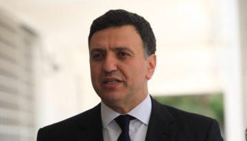 &Beta;. &Kappa;&iota;&kappa;ί&lambda;&iota;&alpha;&sigmaf;: &laquo;&Theta;&alpha; &kappa;ά&nu;&omicron;&upsilon;&mu;&epsilon; ό,&tau;&iota; &mu;&pi;&omicron;&rho;&omicron;ύ&mu;&epsilon; &gamma;&iota;&alpha; &tau;&omicron;&upsilon;&sigmaf; Έ&lambda;&lambda;&eta;&nu;&epsilon;&sigmaf; &omega;&sigmaf; &pi;&rho;&omicron;&sigmaf; &tau;&iota;&sigmaf; &epsilon;&pi;&iota;&pi;&tau;ώ&sigma;&epsilon;&iota;&sigmaf; &tau;&omicron;&upsilon; &pi;&omicron;&lambda;έ&mu;&omicron;&upsilon;&raquo;