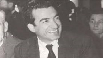 Βγήκαν λάμιες στο ποτάμι, σύννεφο έβαλαν γιορντάνι… άι γαρούφαλλό μου…