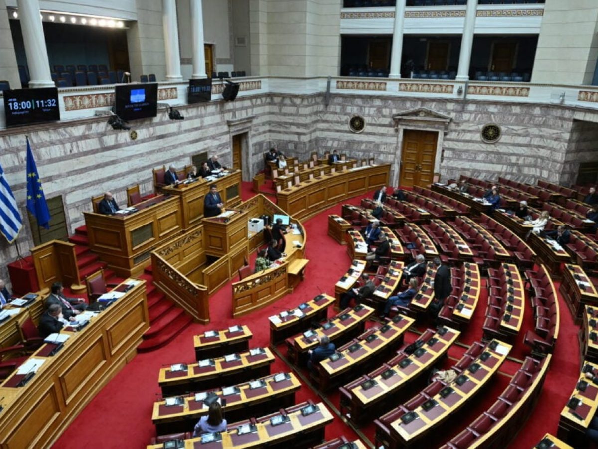 Βουλή: Εγκρίθηκε με 201 «ναι» η επιστολική ψήφος των Αποδήμων