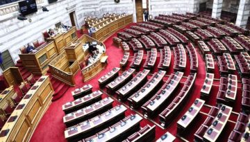 Βουλή: Κατά πλειοψηφία εγκρίθηκε το νομοσχέδιο για επιστολική ψήφο των Αποδήμων – Την Τρίτη στην Ολομέλεια