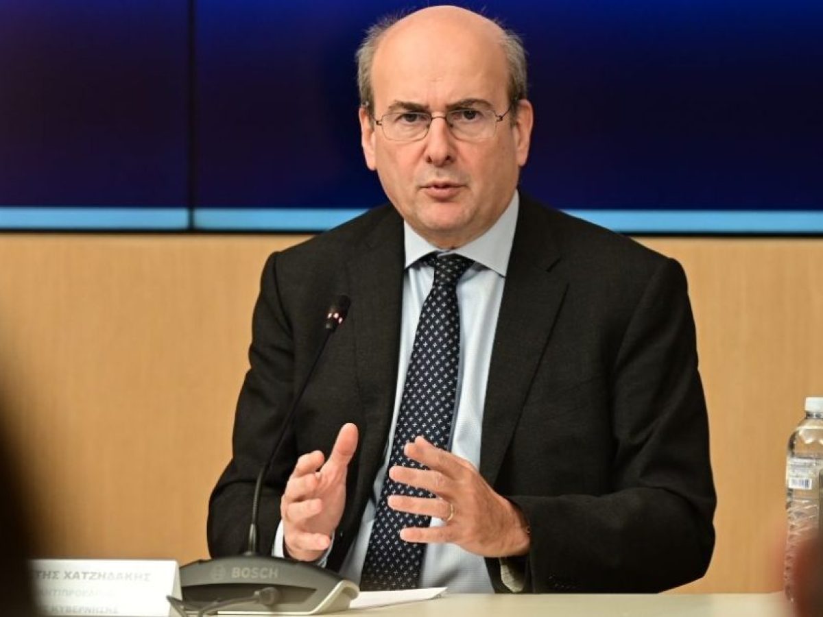 Βουλή: Κατατέθηκε το νομοσχέδιο για τη δραστική μείωση των διοικητικών βαρών και την ενίσχυση της διαφάνειας