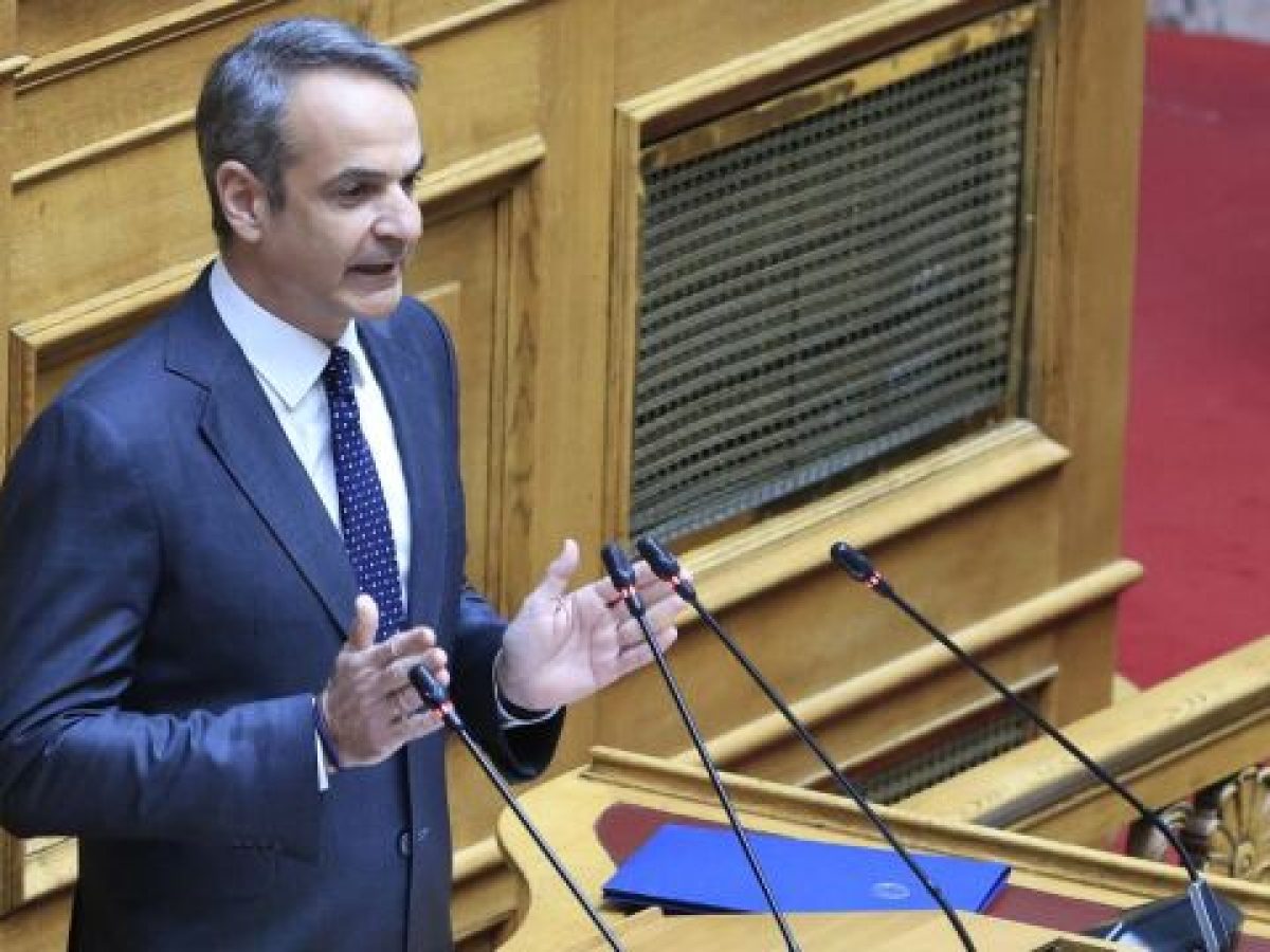 Βουλή: Ο Μητσοτάκης πέταξε το… μπαλάκι στον Ανδρουλάκη με αντιπρόταση για την τριεδρική