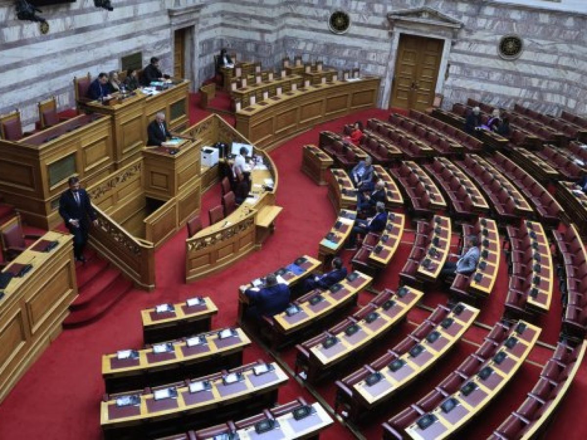 Βουλή: Στην επιτροπή Δεοντολογίας ο Φλώρος επειδή αποκάλεσε τον Βελόπουλο «καράφλα»
