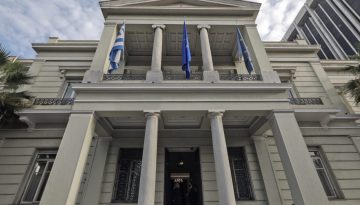 &Xi;&epsilon;&kappa;ί&nu;&eta;&sigma;&alpha;&nu; &omicron;&iota; &pi;&rho;&omicron;&sigma;&phi;&upsilon;&gamma;έ&sigmaf; &kappa;&alpha;&tau;ά &tau;&omicron;&upsilon; &Upsilon;&Pi;&Epsilon;&Xi; &gamma;&iota;&alpha; &delta;&iota;&alpha;&rho;&rho;&omicron;ή &pi;&rho;&omicron;&sigma;&omega;&pi;&iota;&kappa;ώ&nu; &delta;&epsilon;&delta;&omicron;&mu;έ&nu;&omega;&nu;