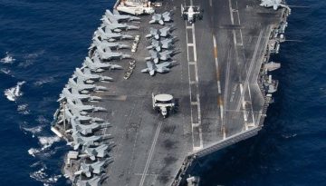 Ξέσπασε φωτιά στο αεροπλανοφόρο USS Gerald Ford