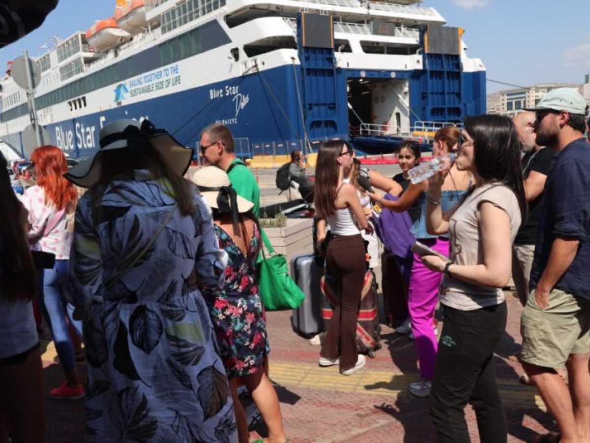 Αγωνία για άλμα στα εισιτήρια της ακτοπλοΐας