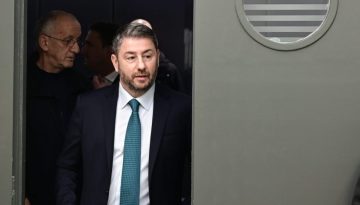 Ανακωχή στο ΠΑΣΟΚ ελέω συνεδρίου: Το μανιφέστο Ανδρουλάκη, η παρέμβαση Δούκα και οι ομιλίες των κορυφαίων