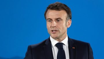 Ανάρτηση Μακρόν στα ελληνικά μετά τη συνάντηση με Χριστοδουλίδη και Μητσοτάκη