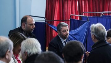 Ανδρουλάκης: Ηχηρό μήνυμα από 174.813 πολίτες