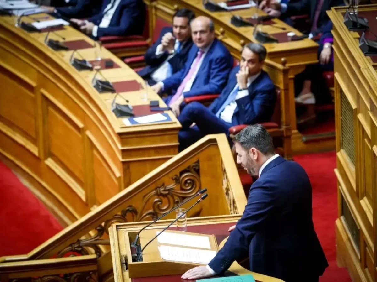 Ανδρουλάκης καταγγέλλει στημένους διαγωνισμούς 7,7 εκατ. – Ζητά εξηγήσεις από Μητσοτάκη