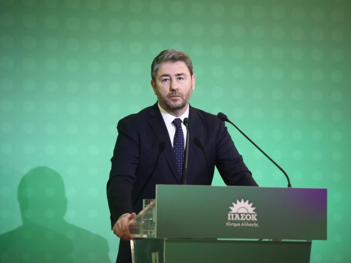 Ανδρουλάκης: Ζητά ενημέρωση πολιτικών αρχηγών από τον πρωθυπουργό για την κατάσταση στη Μέση Ανατολή