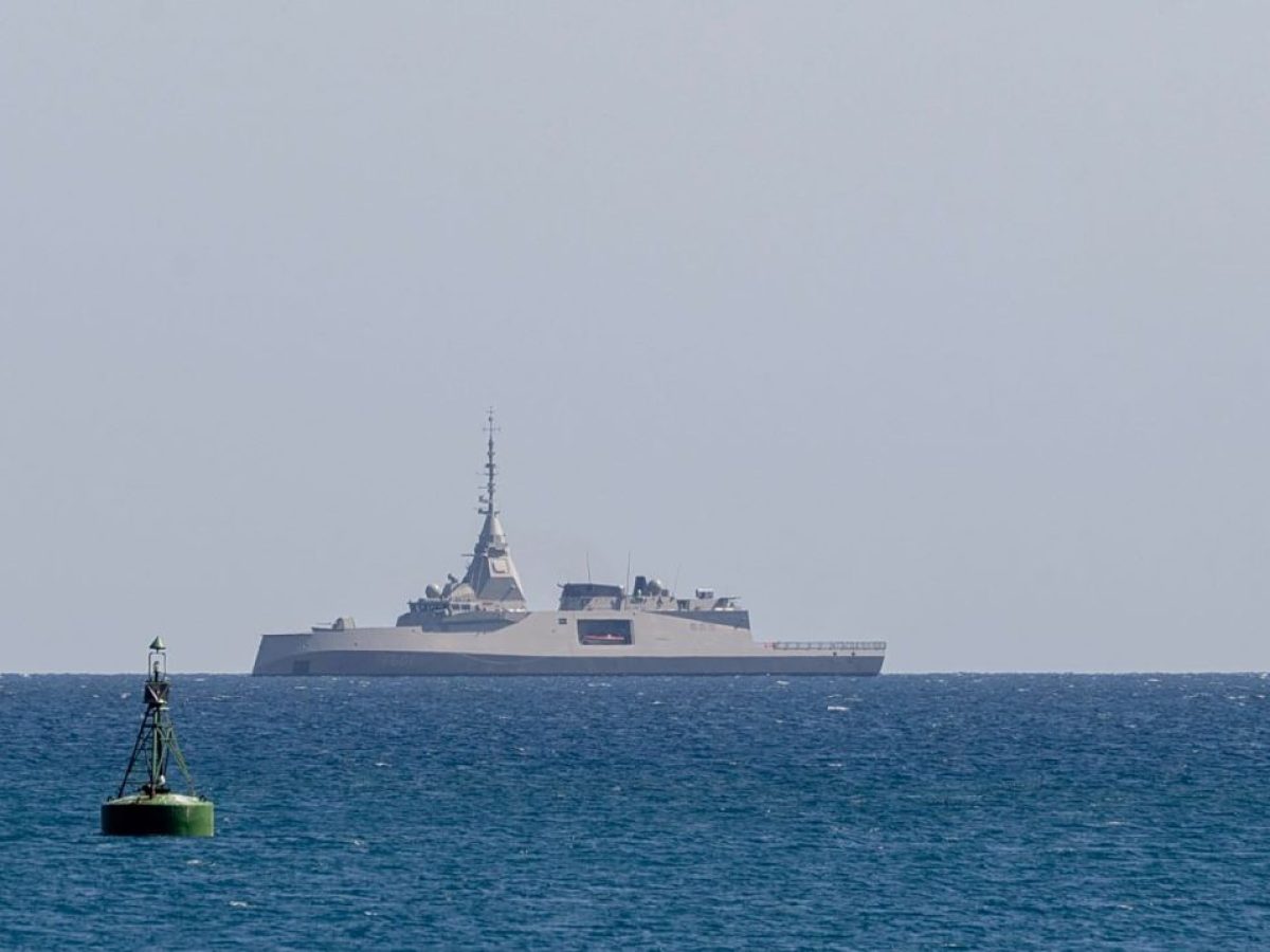 Αντιφάσεις και θολά σημεία από την Αριστερά