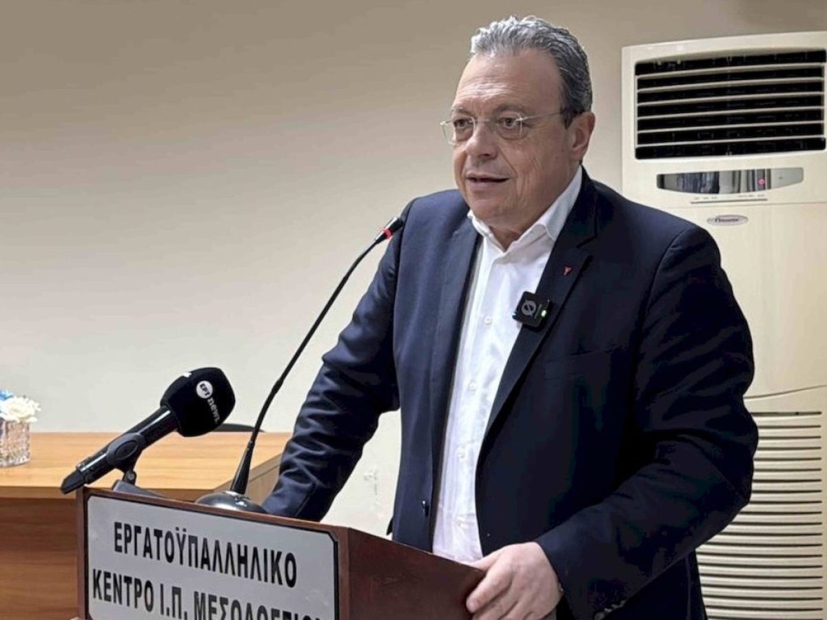 Απάντηση Φάμελλου σε Ανδρουλάκη για συμμετοχή στο Συνέδριο του ΠΑΣΟΚ