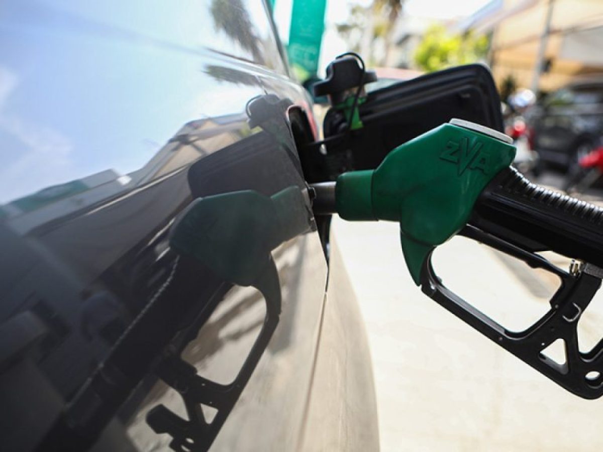 Από αύριο σε ισχύ η επιδότηση στο diesel κίνησης – Τις επόμενες ημέρες το fuel pass
