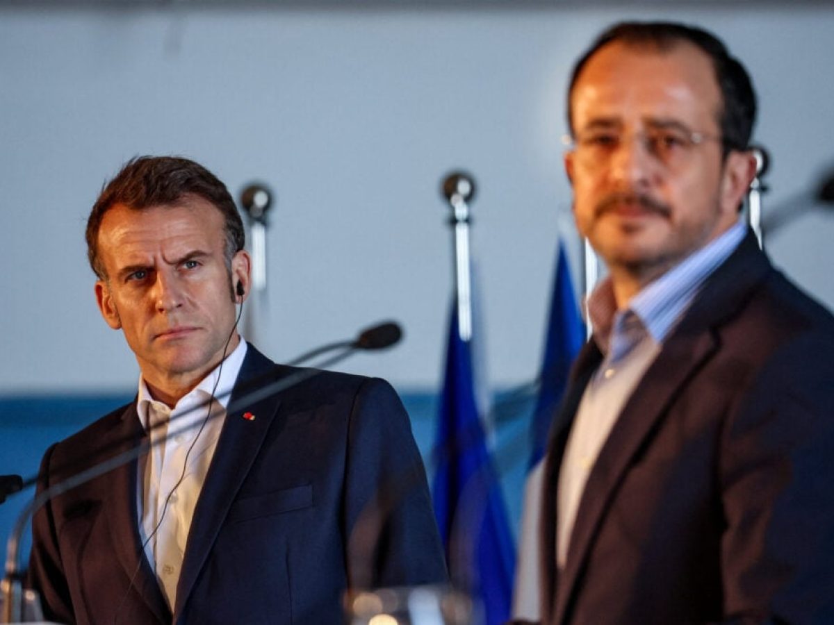 Από Πάφο, Σούδα ο Μακρόν – επίσκεψη στο αεροπλανοφόρο «Σαρλ ντε Γκωλ»