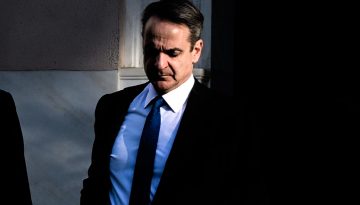 &Alpha;&nu;&alpha;&sigma;&chi;&eta;&mu;&alpha;&tau;&iota;&sigma;&mu;ό&sigmaf; &laquo;damage control&raquo;: &Pi;ώ&sigmaf; &omicron; &Mu;&eta;&tau;&sigma;&omicron;&tau;ά&kappa;&eta;&sigmaf; &theta;&omega;&rho;&alpha;&kappa;ί&zeta;&epsilon;&iota; &tau;&omicron; &Mu;&alpha;&xi;ί&mu;&omicron;&upsilon; &alpha;&pi;ό &tau;&eta; &delta;&iota;&kappa;&omicron;&gamma;&rho;&alpha;&phi;ί&alpha; &Omicron;&Pi;&Epsilon;&Kappa;&Epsilon;&Pi;&Epsilon;