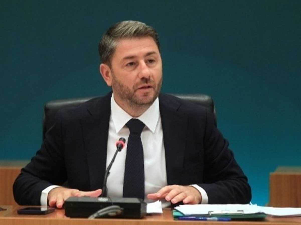 &Alpha;&nu;&delta;&rho;&omicron;&upsilon;&lambda;ά&kappa;&eta;&sigmaf;: &laquo;&Alpha;&pi;ό&psi;&epsilon; &eta; &Kappa;&rho;ή&tau;&eta; &mu;&alpha;&sigmaf; &gamma;&iota;&omicron;&rho;&tau;ά&zeta;&epsilon;&iota;&raquo;