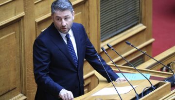 &Alpha;&nu;&delta;&rho;&omicron;&upsilon;&lambda;ά&kappa;&eta;&sigmaf;: &Omicron; &Pi;&rho;&omega;&theta;&upsilon;&pi;&omicron;&upsilon;&rho;&gamma;ό&sigmaf; &kappa;&alpha;&tau;&alpha;&lambda;&alpha;&beta;&alpha;ί&nu;&epsilon;&iota; ό&tau;&iota; &pi;&iota;&alpha; &tau;&omicron; &lambda;ά&delta;&iota; &sigma;&tau;&omicron; &kappa;&alpha;&nu;&tau;ή&lambda;&iota; &tau;&epsilon;&lambda;&epsilon;&iota;ώ&nu;&epsilon;&iota;
