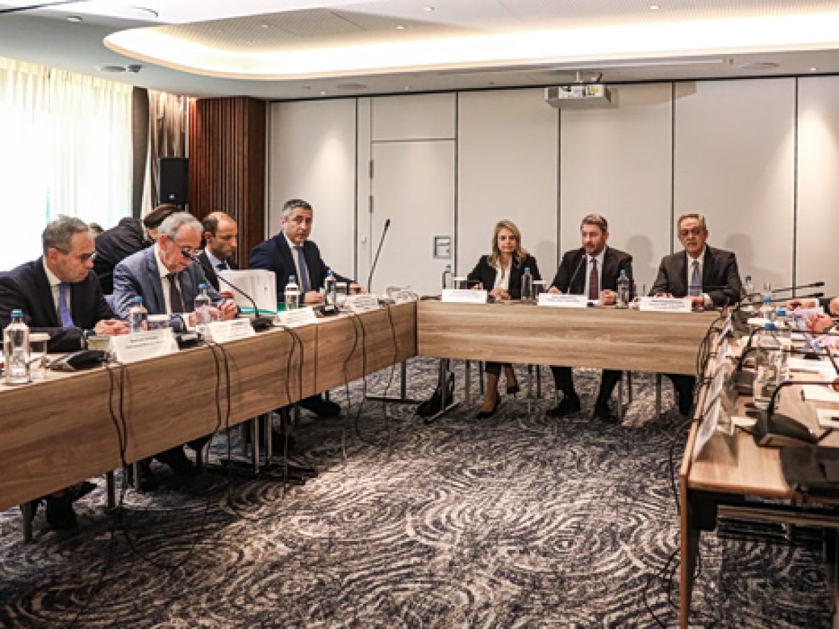 &Alpha;&nu;&delta;&rho;&omicron;&upsilon;&lambda;ά&kappa;&eta;&sigmaf;: &Pi;&rho;έ&pi;&epsilon;&iota; &nu;&alpha; &mu;&pi;&omicron;&upsilon;&nu; &kappa;&alpha;&nu;ό&nu;&epsilon;&sigmaf; &gamma;&iota;&alpha; &tau;&eta;&nu; &epsilon;ύ&rho;&upsilon;&theta;&mu;&eta; &lambda;&epsilon;&iota;&tau;&omicron;&upsilon;&rho;&gamma;ί&alpha; &tau;&omega;&nu; &tau;&rho;&alpha;&pi;&epsilon;&zeta;ώ&nu; &pi;&rho;&omicron;&sigmaf; ό&phi;&epsilon;&lambda;&omicron;&sigmaf; &tau;&eta;&sigmaf; &kappa;&omicron;&iota;&nu;&omega;&nu;ί&alpha;&sigmaf; &kappa;&alpha;&iota; &tau;&eta;&sigmaf; &omicron;&iota;&kappa;&omicron;&nu;&omicron;&mu;ί&alpha;&sigmaf;