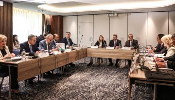 &Alpha;&nu;&delta;&rho;&omicron;&upsilon;&lambda;ά&kappa;&eta;&sigmaf;: &Pi;&rho;έ&pi;&epsilon;&iota; &nu;&alpha; &mu;&pi;&omicron;&upsilon;&nu; &kappa;&alpha;&nu;ό&nu;&epsilon;&sigmaf; &gamma;&iota;&alpha; &tau;&eta;&nu; &epsilon;ύ&rho;&upsilon;&theta;&mu;&eta; &lambda;&epsilon;&iota;&tau;&omicron;&upsilon;&rho;&gamma;ί&alpha; &tau;&omega;&nu; &tau;&rho;&alpha;&pi;&epsilon;&zeta;ώ&nu; &pi;&rho;&omicron;&sigmaf; ό&phi;&epsilon;&lambda;&omicron;&sigmaf; &tau;&eta;&sigmaf; &kappa;&omicron;&iota;&nu;&omega;&nu;ί&alpha;&sigmaf; &kappa;&alpha;&iota; &tau;&eta;&sigmaf; &omicron;&iota;&kappa;&omicron;&nu;&omicron;&mu;ί&alpha;&sigmaf;