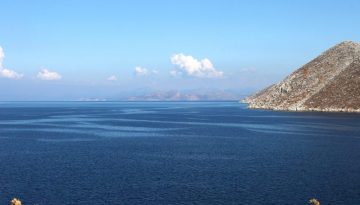 &Alpha;&nu;&epsilon;&beta;ά&zeta;&omicron;&upsilon;&nu; &tau;&alpha;&chi;ύ&tau;&eta;&tau;&alpha; &gamma;&iota;&alpha; &tau;&omicron; &theta;&alpha;&lambda;ά&sigma;&sigma;&iota;&omicron; &pi;ά&rho;&kappa;&omicron; &sigma;&tau;&iota;&sigmaf; &Kappa;&upsilon;&kappa;&lambda;ά&delta;&epsilon;&sigmaf;
