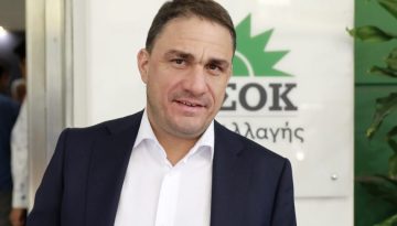 &Alpha;&pi;ά&nu;&tau;&eta;&sigma;&eta; &Tau;&sigma;&omicron;&upsilon;&kappa;&alpha;&lambda;ά &sigma;&epsilon; &Mu;&alpha;&rho;&iota;&nu;ά&kappa;&eta;: &laquo;&Omicron; &Mu;&eta;&tau;&sigma;&omicron;&tau;ά&kappa;&eta;&sigmaf; &epsilon;ί&nu;&alpha;&iota; &omicron; &alpha;&rho;&chi;&iota;&tau;έ&kappa;&tau;&omicron;&nu;&alpha;&sigmaf; &tau;&eta;&sigmaf; &tau;&omicron;&xi;&iota;&kappa;ό&tau;&eta;&tau;&alpha;&sigmaf;&raquo;