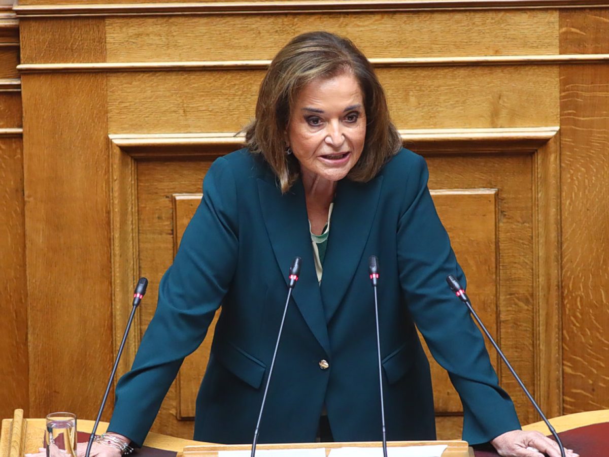 21η Απριλίου 1967: Η Ντόρα Μπακογιάννη θυμάται τη σύλληψη του πατέρα της – Φωτογραφία ντοκουμέντο