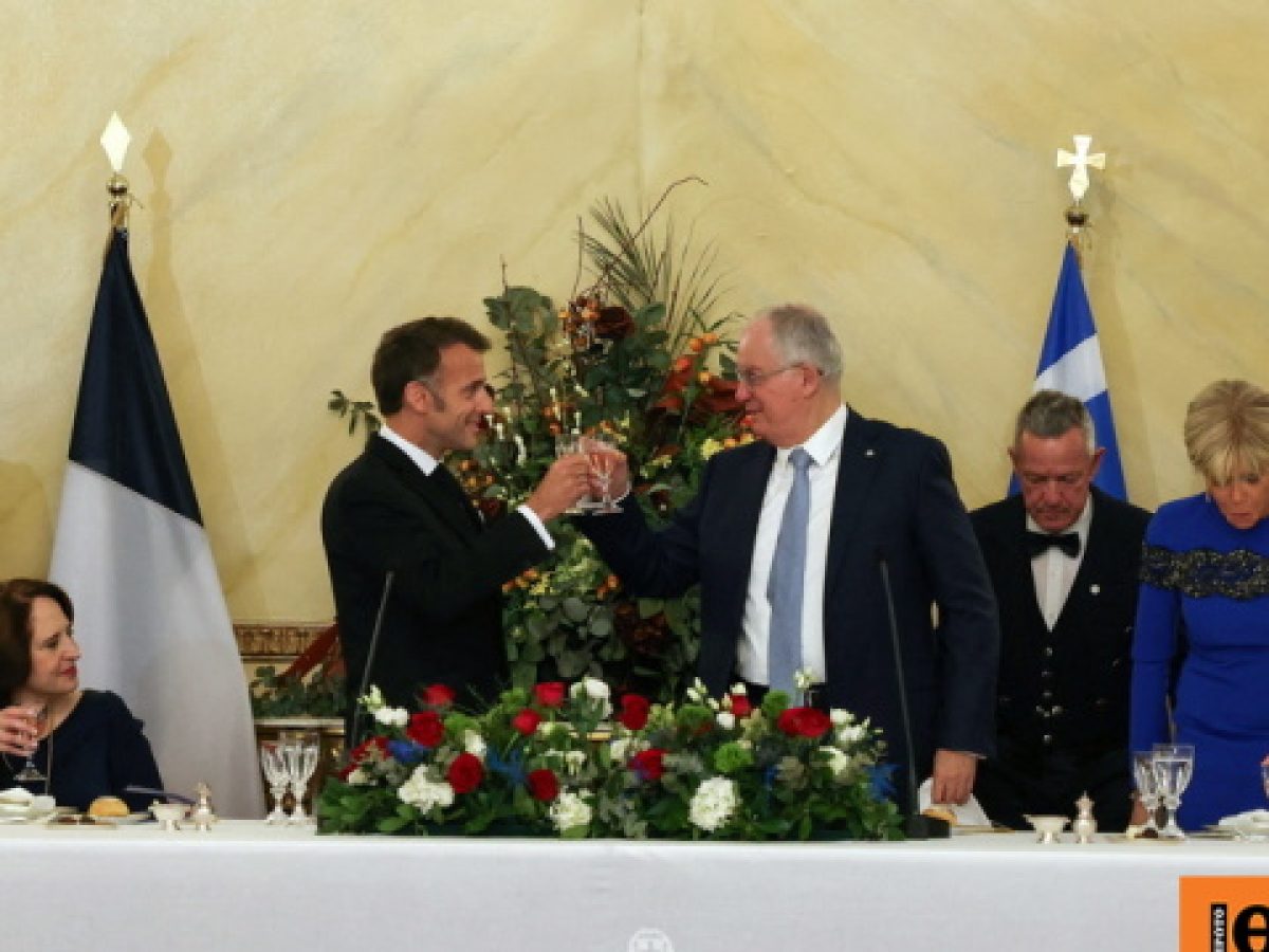 Le Figaro: &laquo;&Sigma;&tau;&eta;&nu; &Alpha;&theta;ή&nu;&alpha; &omicron; &Mu;&alpha;&kappa;&rho;ό&nu;, &epsilon;&pi;&alpha;&nu;&epsilon;&kappa;&kappa;&iota;&nu;&epsilon;ί &tau;&eta; &sigma;&tau;&rho;&alpha;&tau;&eta;&gamma;&iota;&kappa;ή &epsilon;&tau;&alpha;&iota;&rho;&iota;&kappa;ή &sigma;&chi;έ&sigma;&eta; &Gamma;&alpha;&lambda;&lambda;ί&alpha;&sigmaf;-&Epsilon;&lambda;&lambda;ά&delta;&alpha;&sigmaf;&raquo;