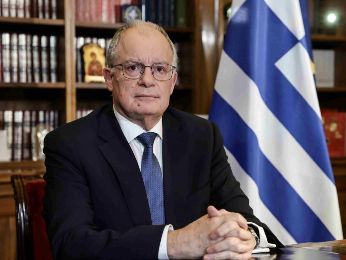 O Κωνσταντίνος Τασούλας συνεχάρη τον Λευτέρη Πετρούνια για το Χρυσό