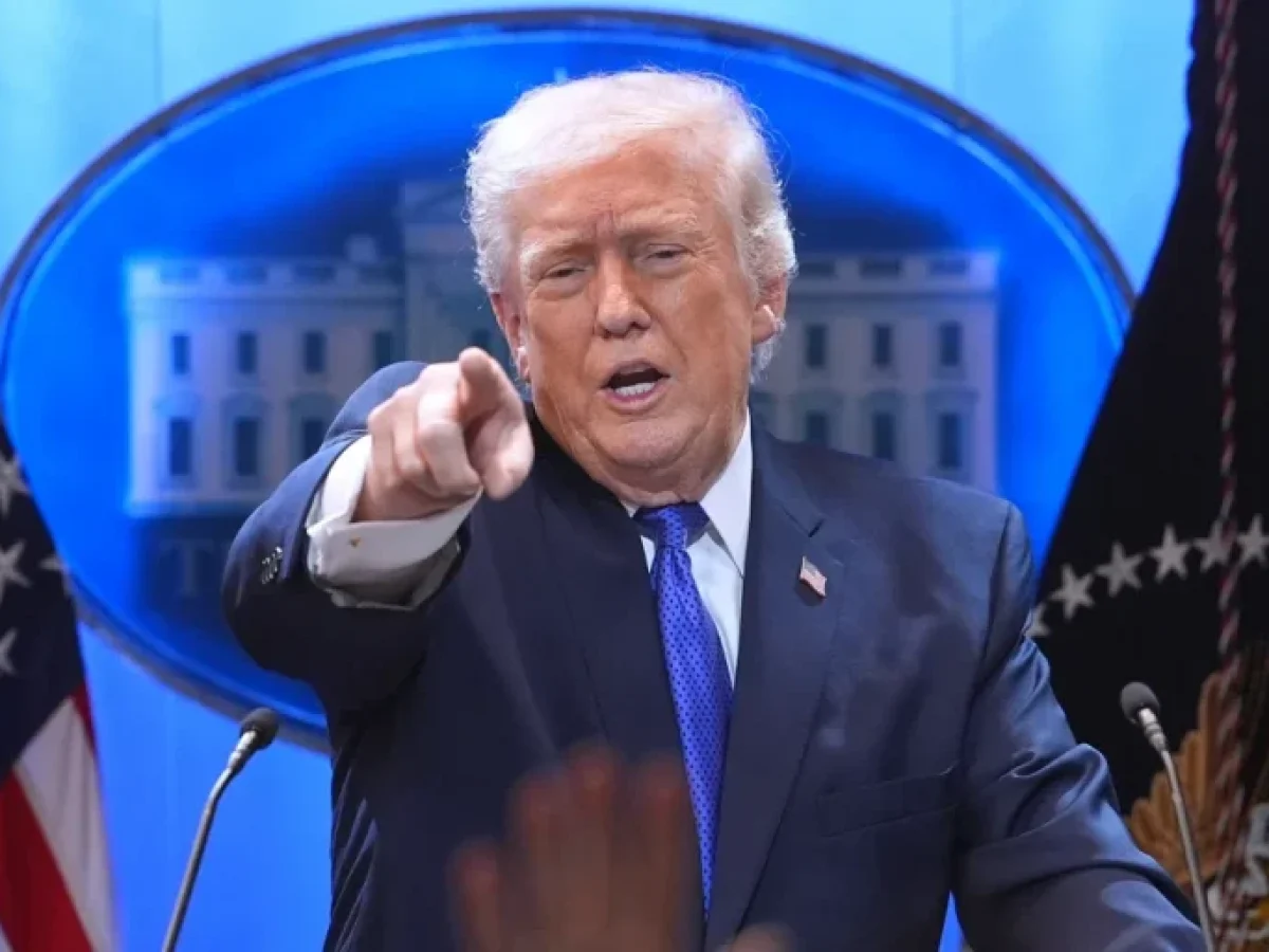 O Τραμπ απειλεί το Ιράν για τα «διόδια» στο Ορμούζ – «Να μην τολμήσουν»