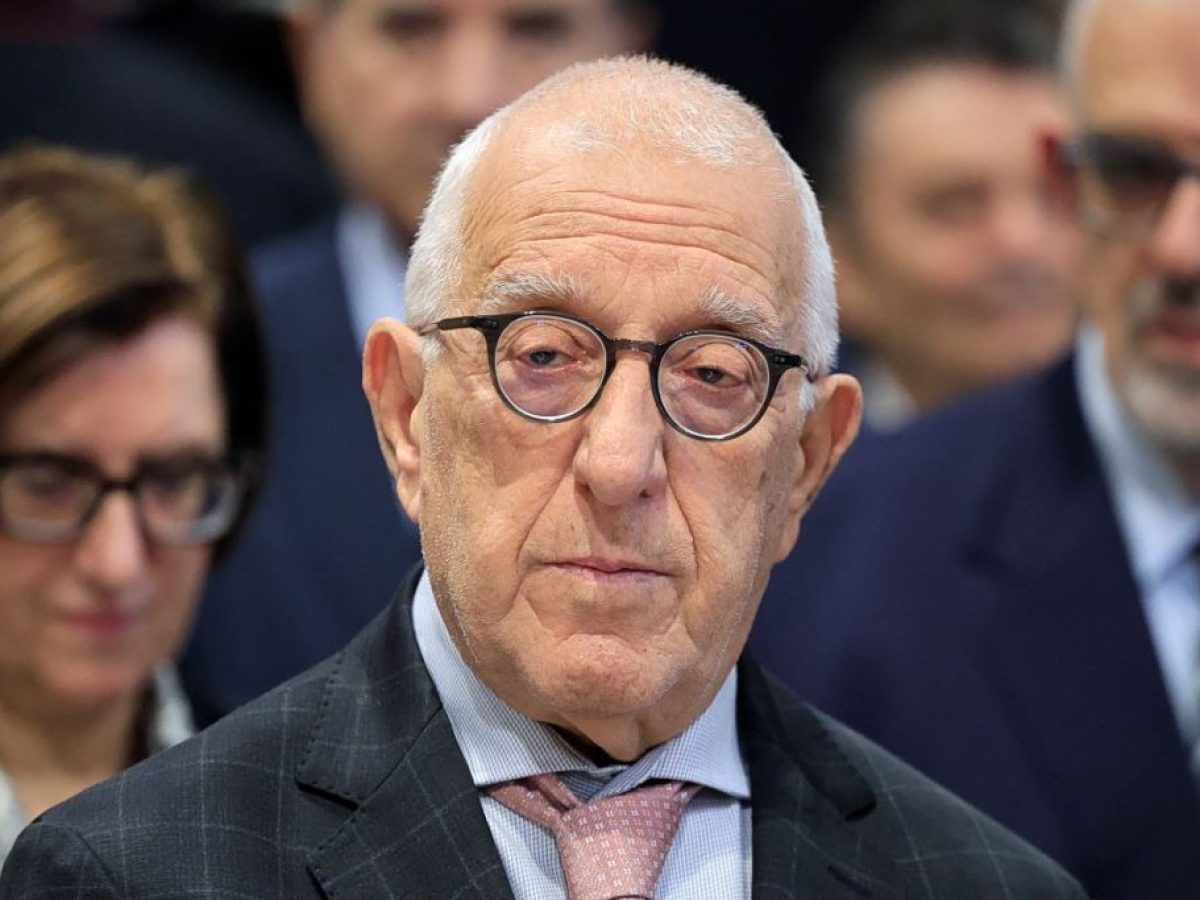 «Χάλασε ο κόσμος για 40 ημέρες;» – Τι απαντά ο Κακλαμάνης στο ΠαΣοΚ για την προ ημερησίας